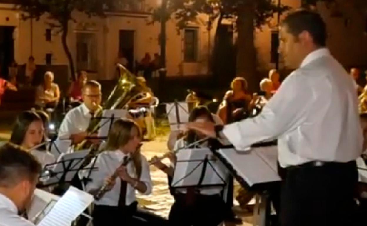 La Asociación Músico Cultural de Fregenal volvió al gallo