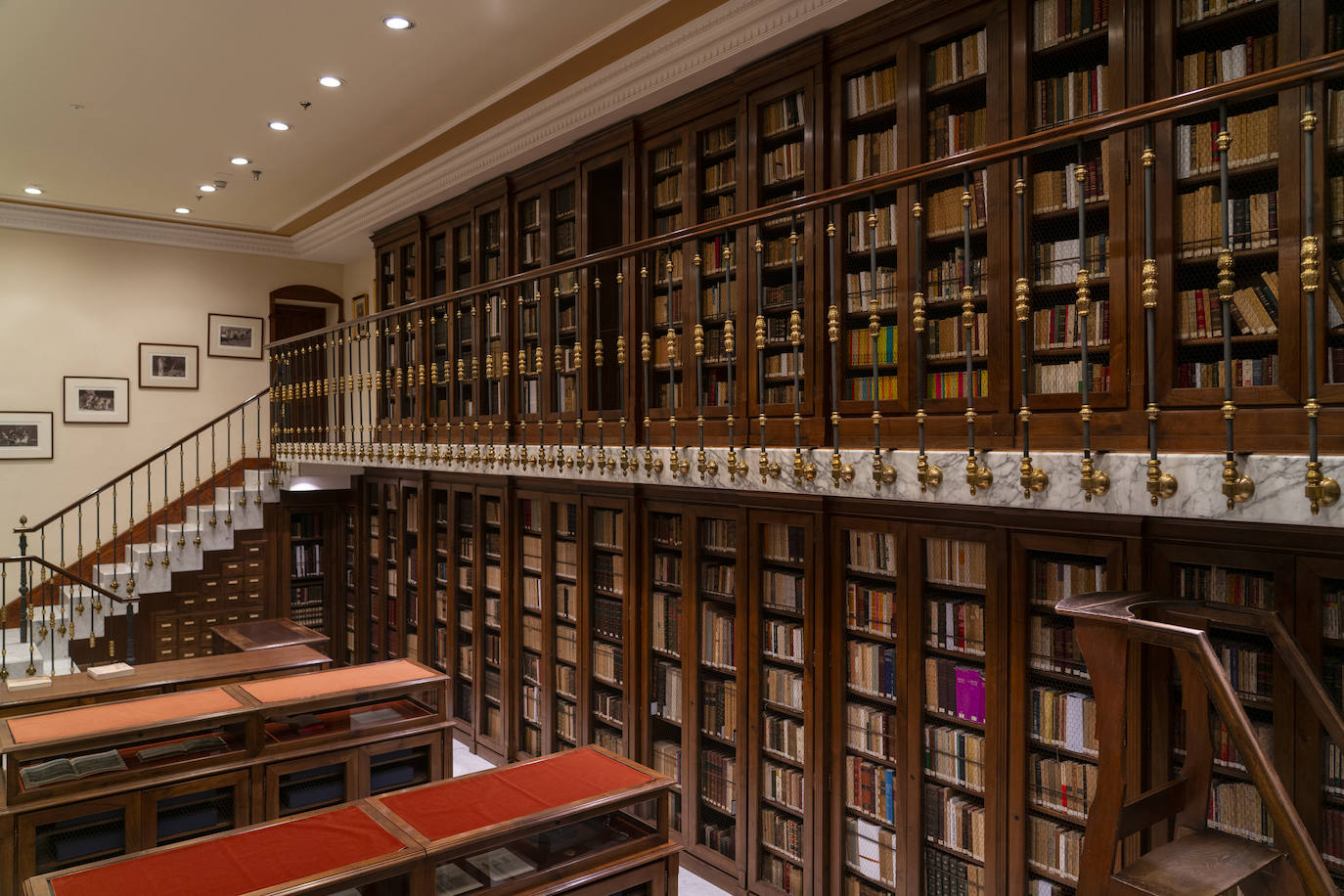 Biblioteca con los ejemplares que recopilaron Antonio Rodríguez-Moñino y su esposa, María Brey.