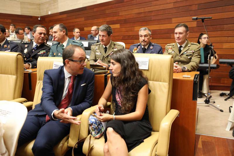 El presidente de la Junta incide en la mejora de las comunicaciones en el acto institucional del Día de Extremadura. 