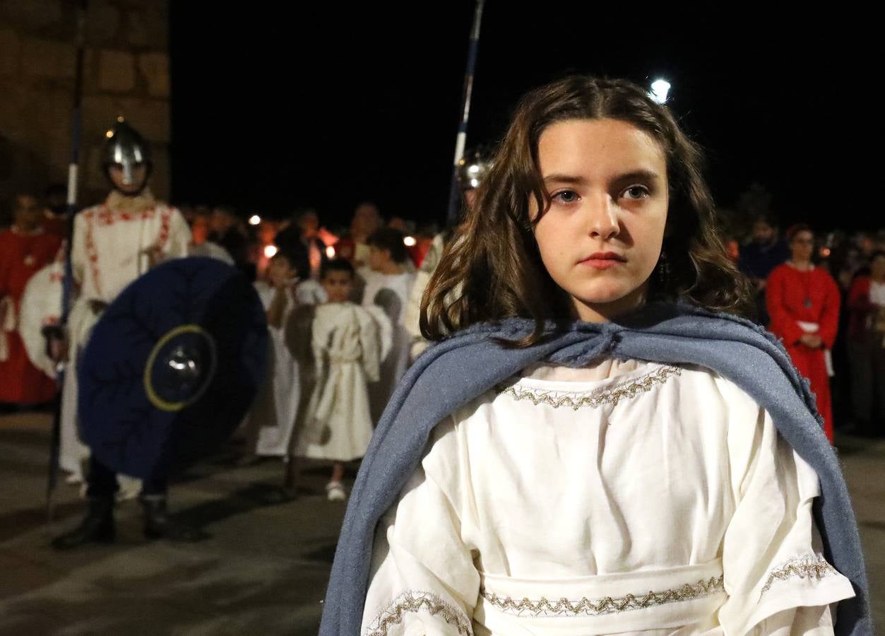 Fotos: El Via Martyrum de Santa Eulalia recreó el camino que hizo con sus 12 paradas