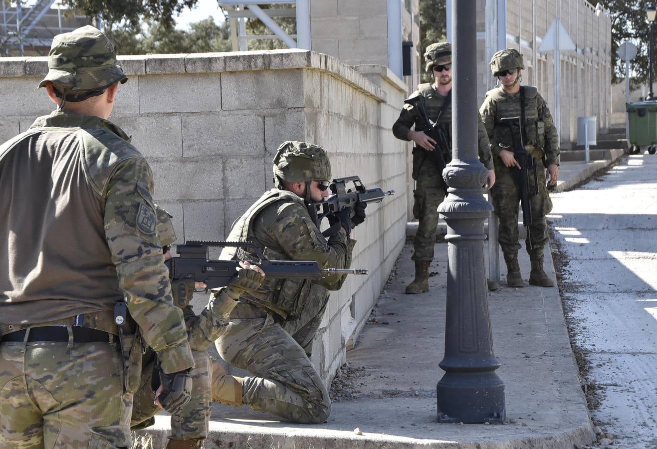 Fotos: 150 militares extremeños comienzan en noviembre su misión en Irak