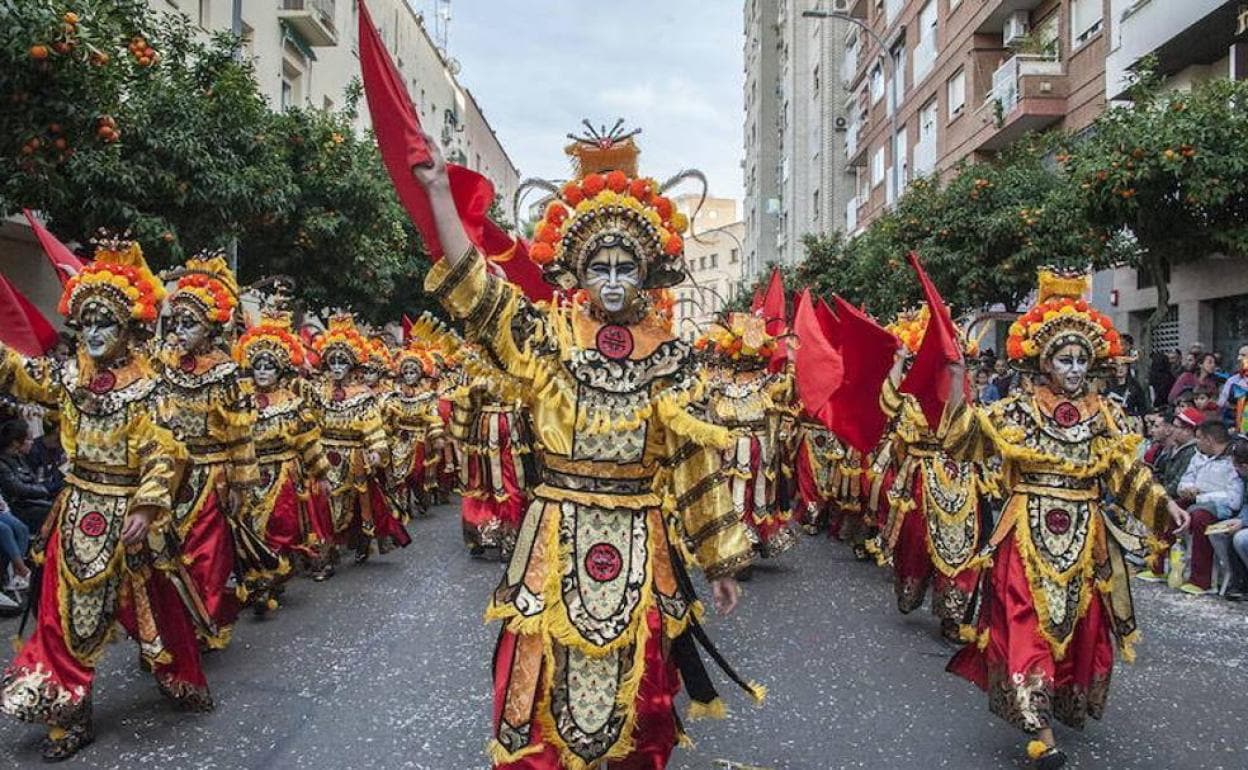 Los Lingotes arrasaron en el último desfile del Carnaval de Badajoz:: HOY