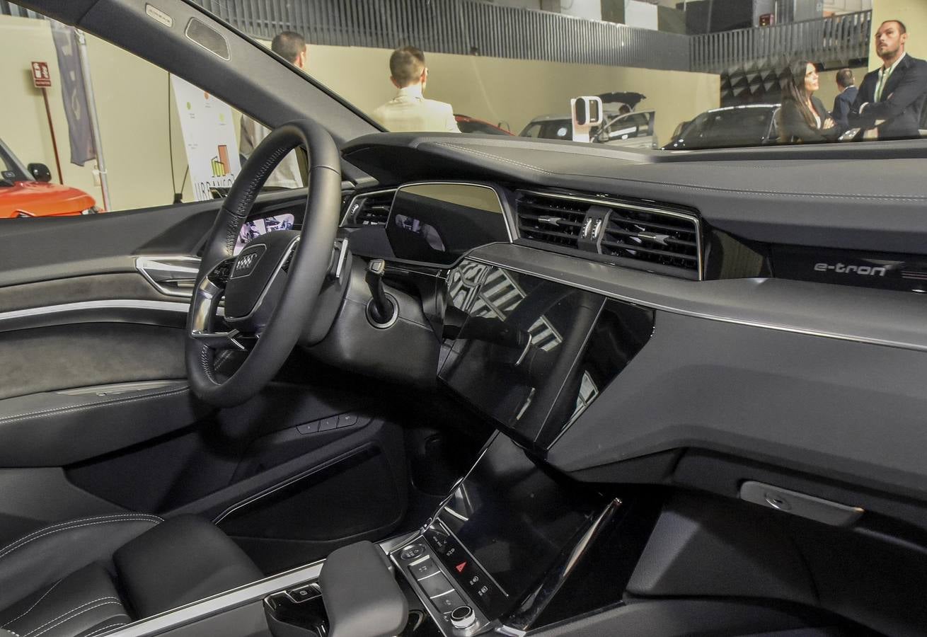 Fotos: El VIII Salón del Automóvil de Badajoz espera a 20.000 visitantes