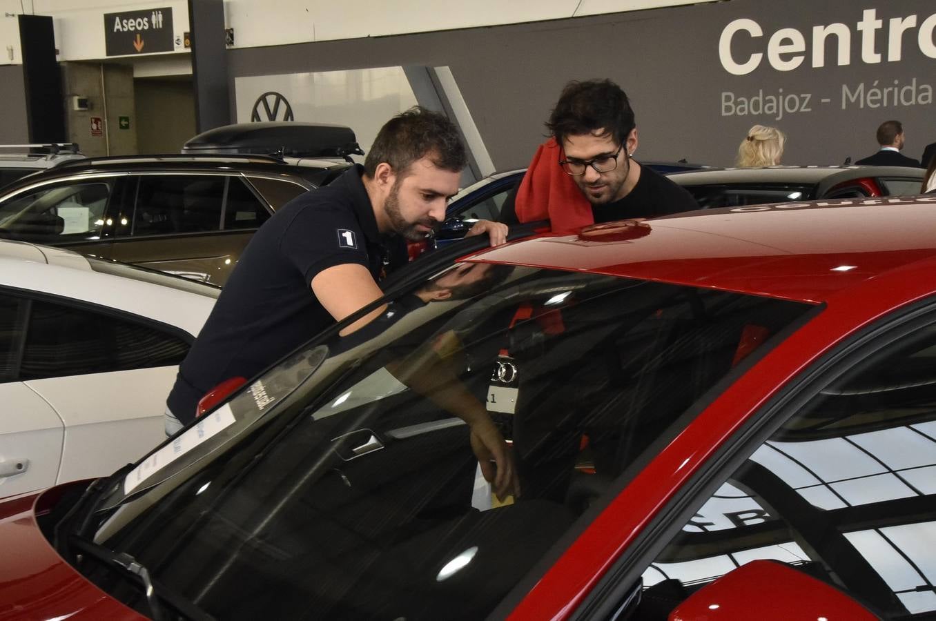 Fotos: El VIII Salón del Automóvil de Badajoz espera a 20.000 visitantes
