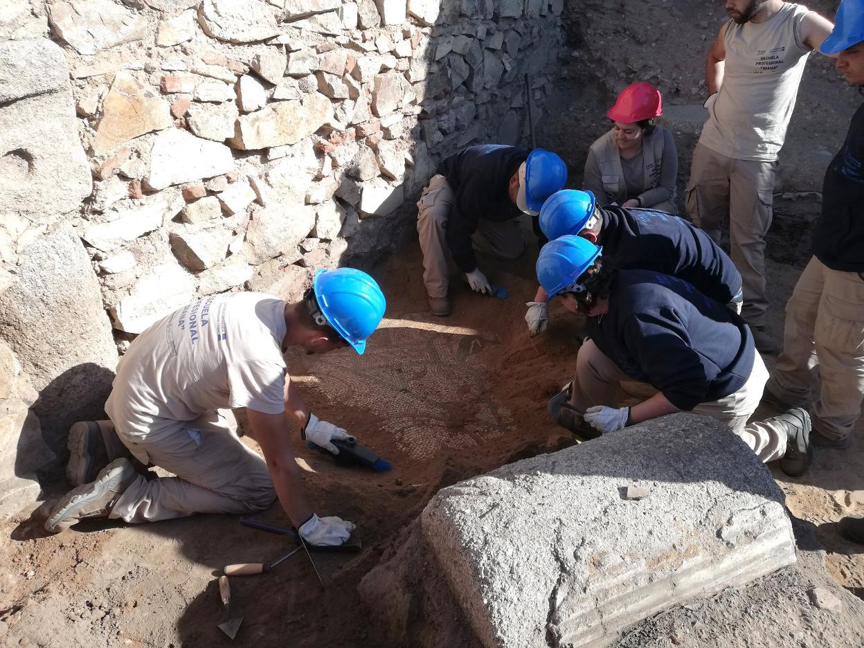 Alumnos actuales, en la Huerta de Otero. :: brígido