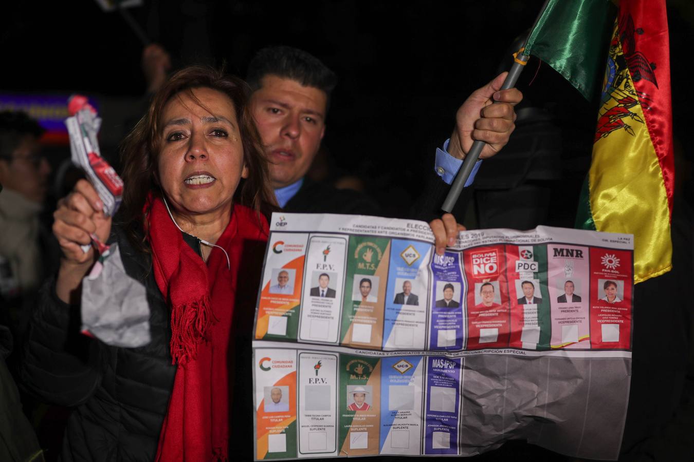 Fotos: Adeptos de Mesa y Morales se enfrentan en Bolivia por recuento de votos