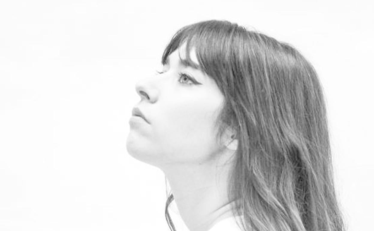 Chloé Bird ofrece un concierto en el Gran Teatro de Cáceres