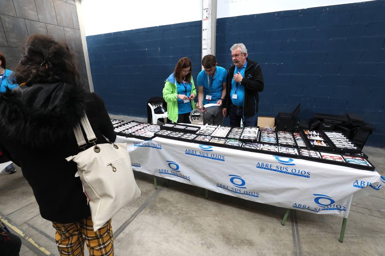 Fotos: Más de 700 personas se revisan la vista gratis en Ifeme