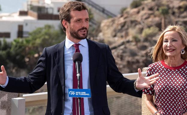 El PP denuncia un «pacto» entre Vox y el PSOE con Abascal en ascenso en las encuestas