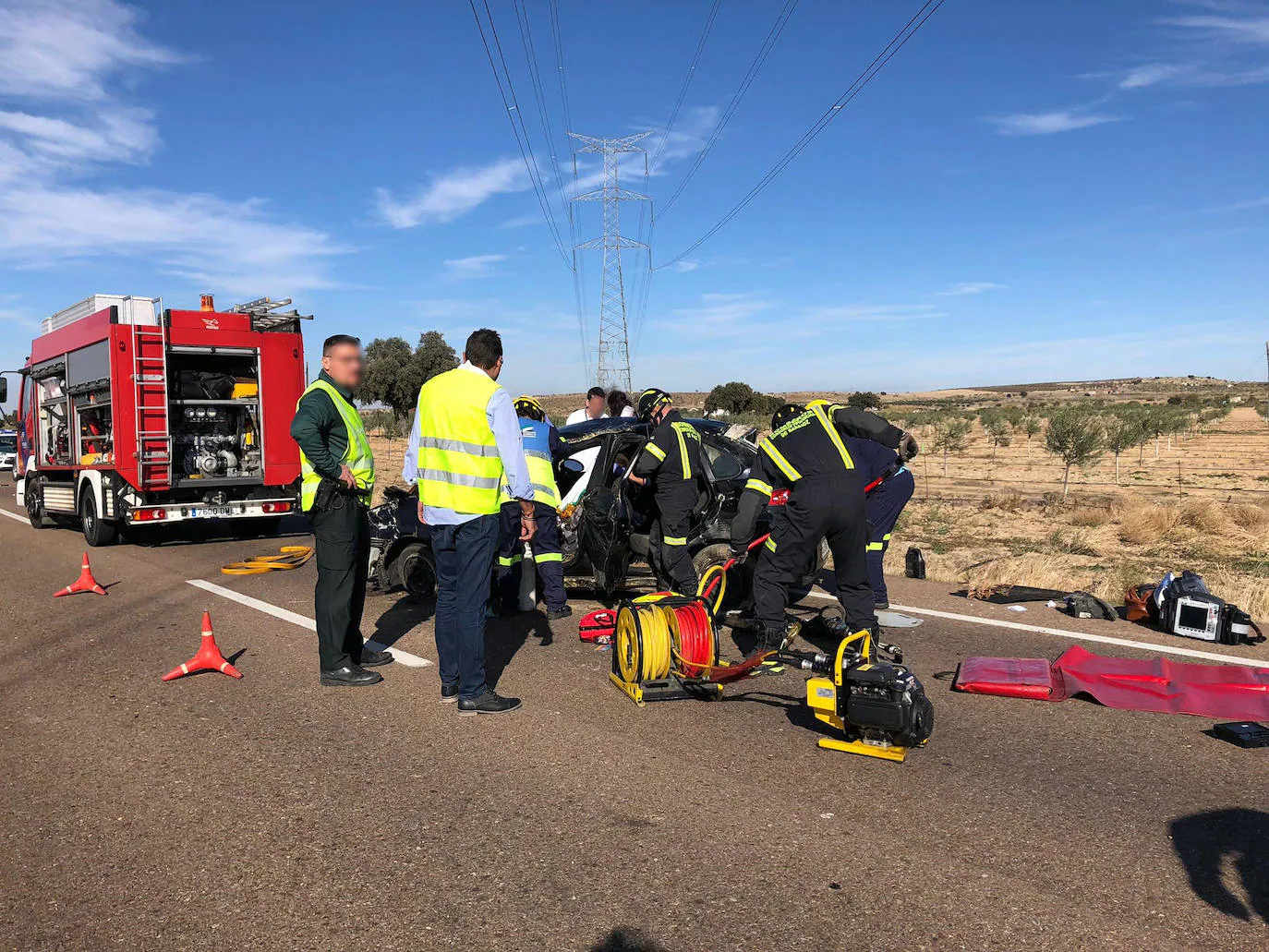 Fotos: Accidente ocurrido en la carretera Ex 346, que une Don Benito con Quintana de la Serena