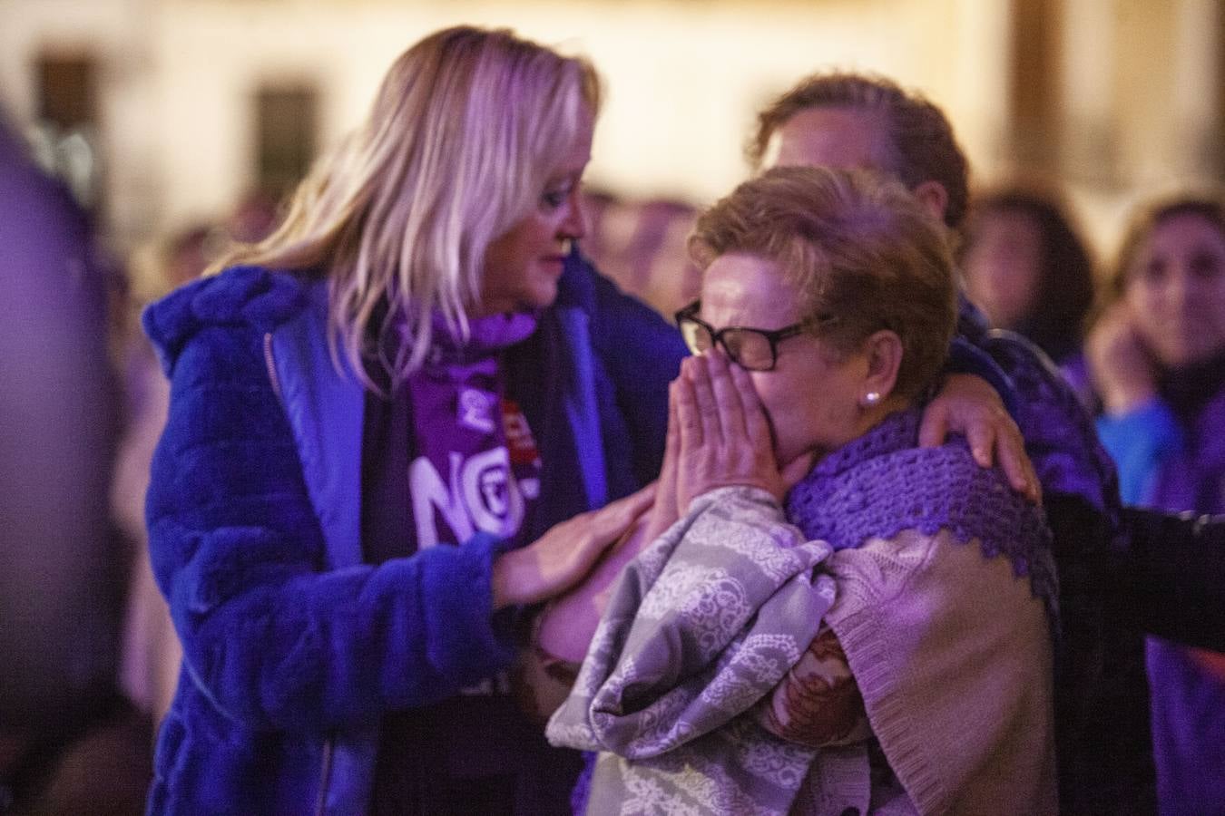 Manifestación contra la violencia de género en Cáceres
