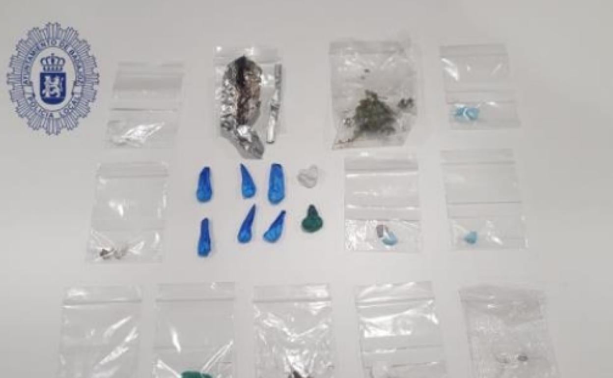 Droga decomisada por los agentes en el local de ocio nocturno.