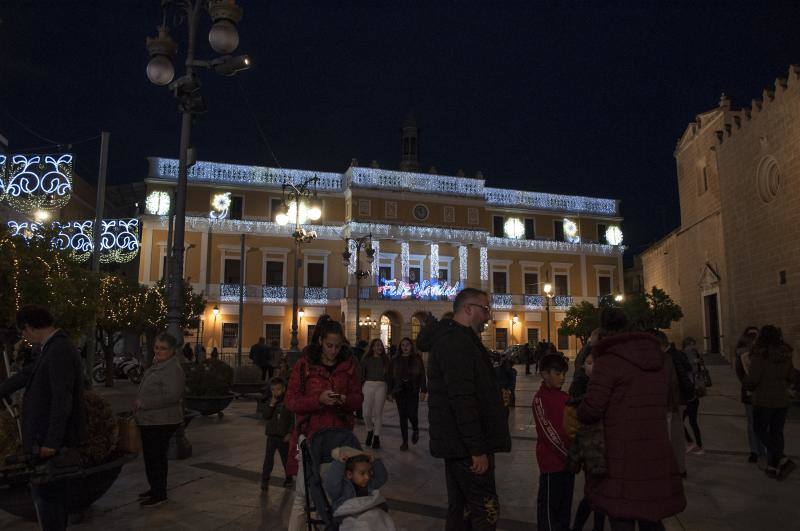 El Mercado Navideño del Paseo de San Francisco y la Nochevieja infantil en horario matinal y la nocturna con las 'uvas de la suerte' y una disco-móvil son los principales atractivos del programa de la Navidad 2019. 