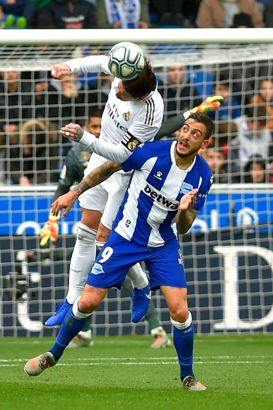 Fotos: Las mejores imágenes del Alavés-Real Madrid