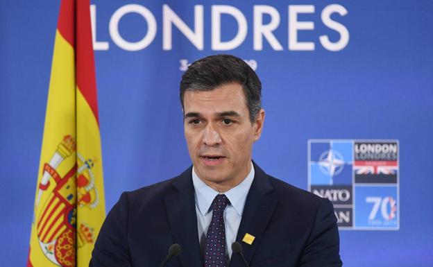 El presidente del Gobierno en funciones, Pedro Sánchez, durante la rueda de prensa en la cumbre de la OTAN.