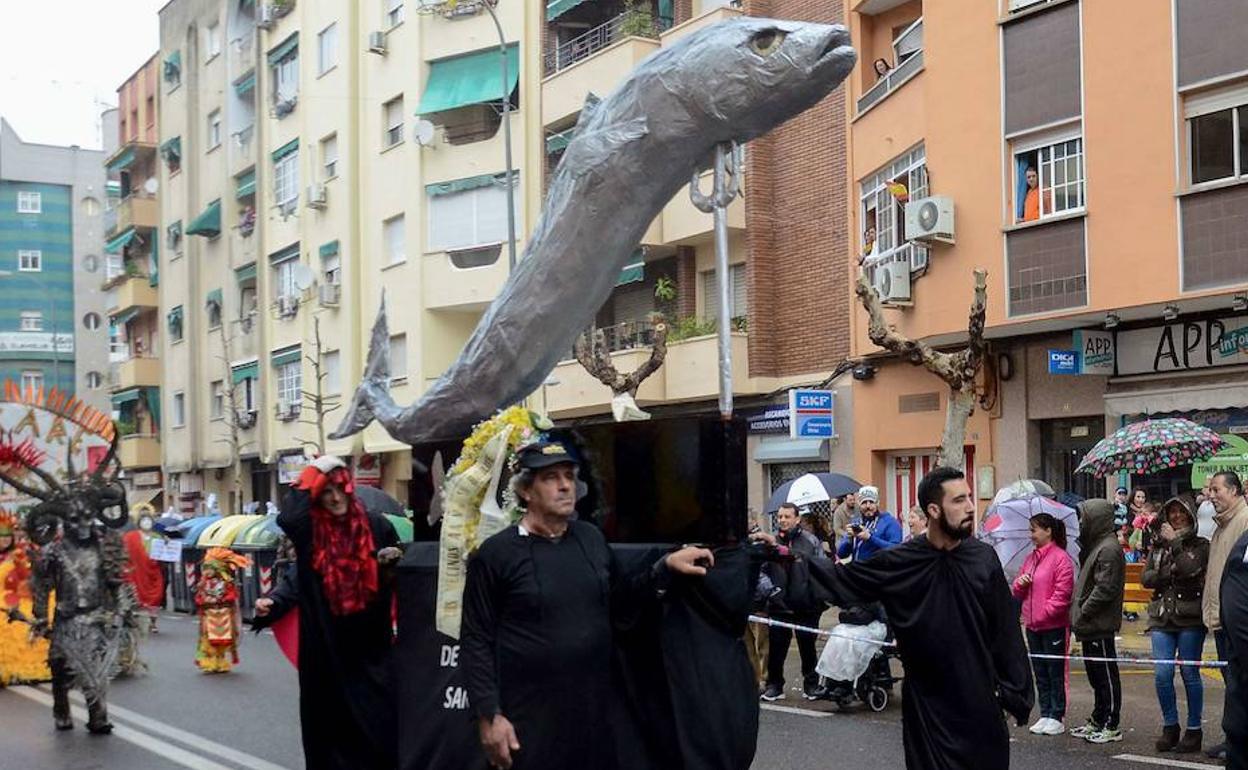 Imagen de archivo del Entierro de la Sardina en San Roque en Carnavales de años anteriores. 