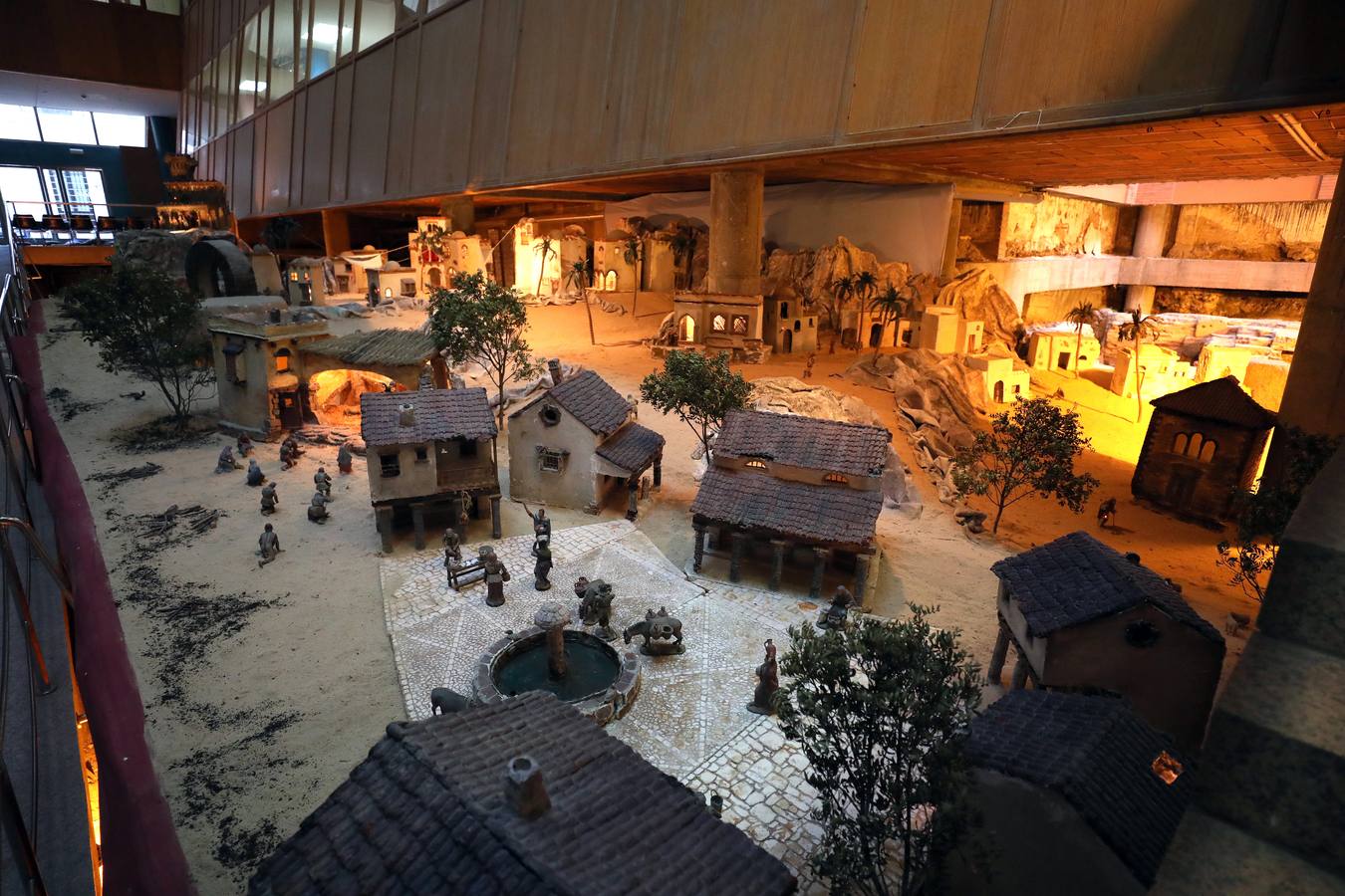 Fotos: El Belén municipal de Mérida ocupa 140 metros y tiene 240 figuras