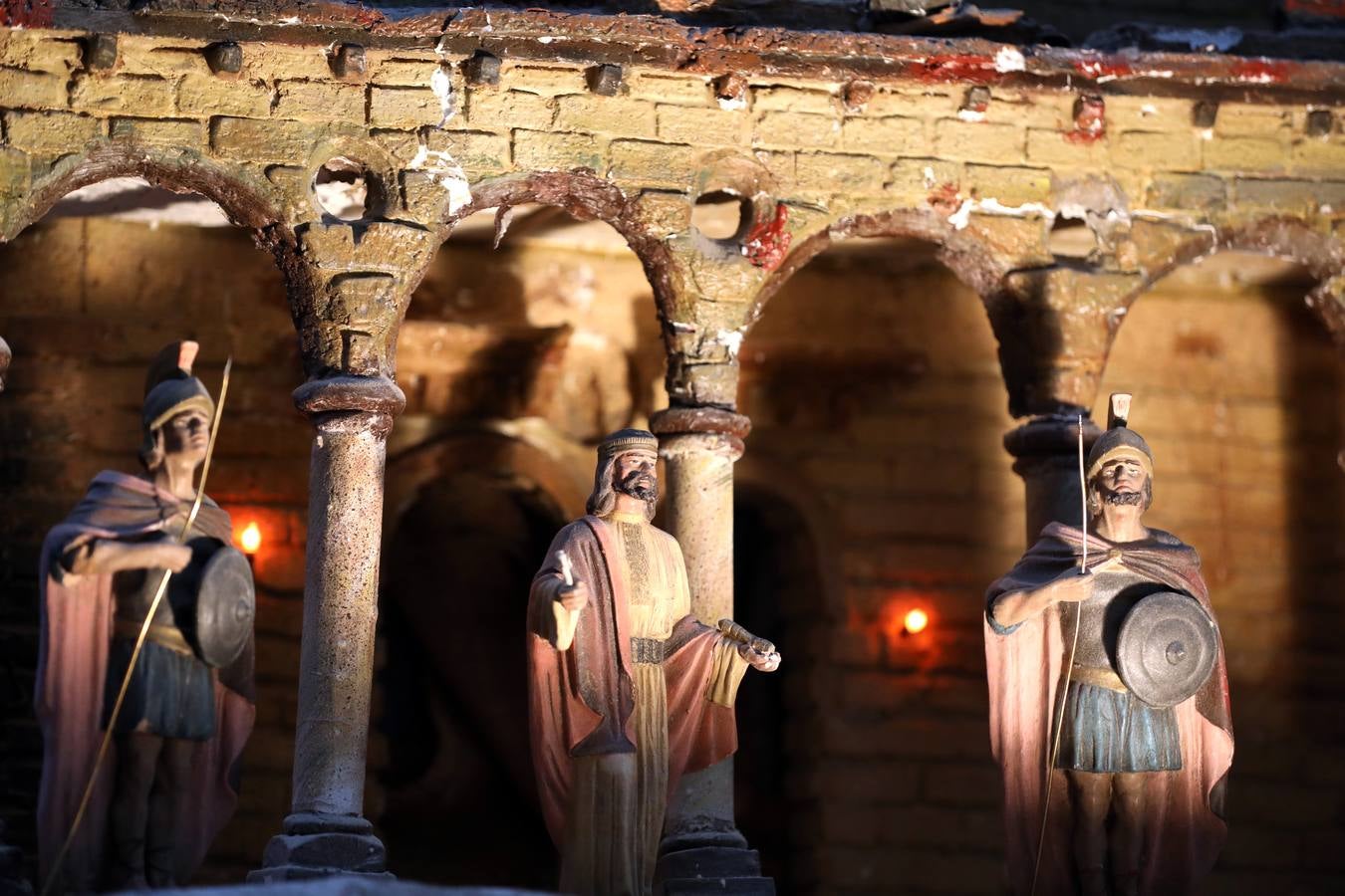 Fotos: El Belén municipal de Mérida ocupa 140 metros y tiene 240 figuras