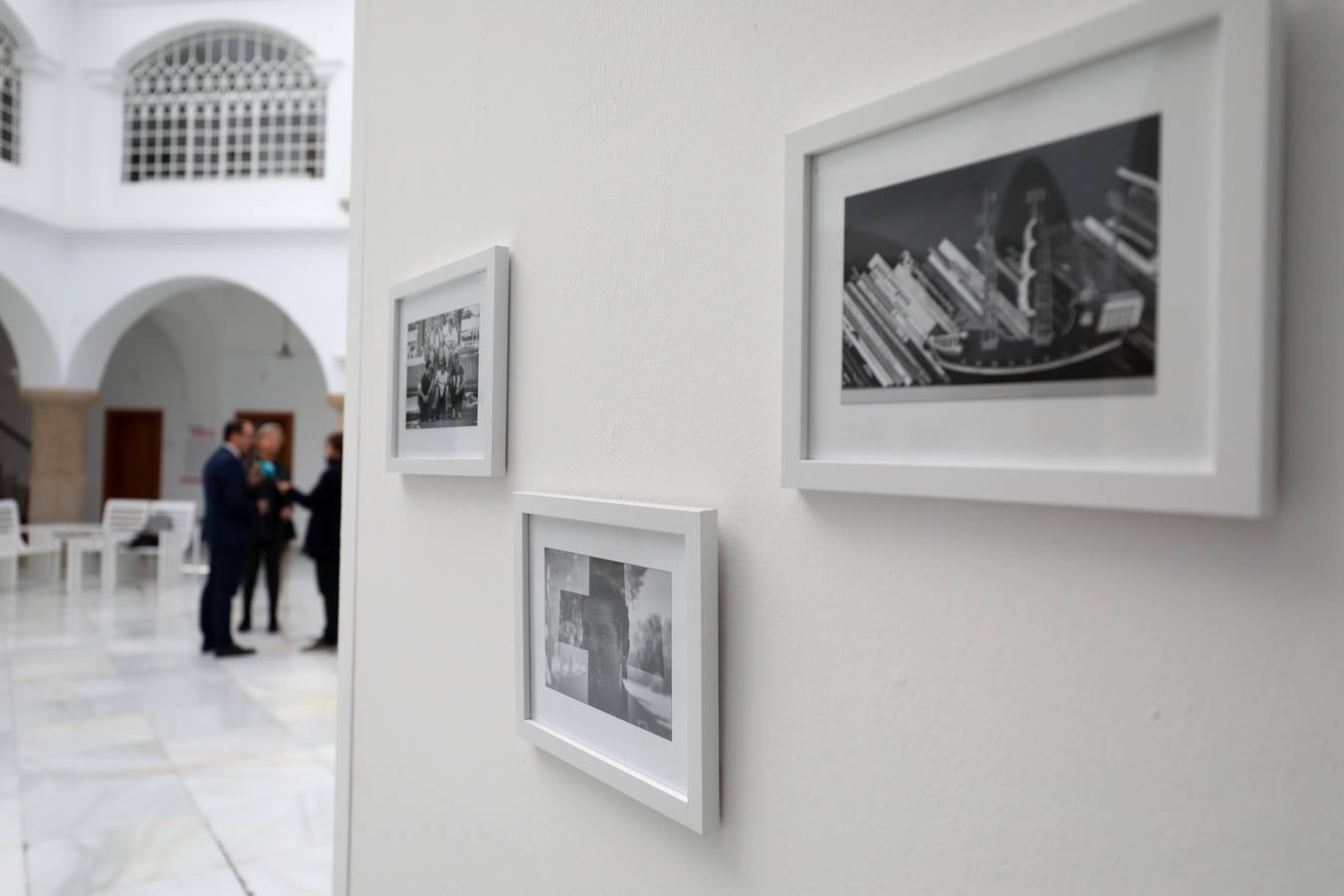 Fotos: El patio de la Asamblea de Extremadura acoge la exposición &#039;La revelación de la empatía&#039;