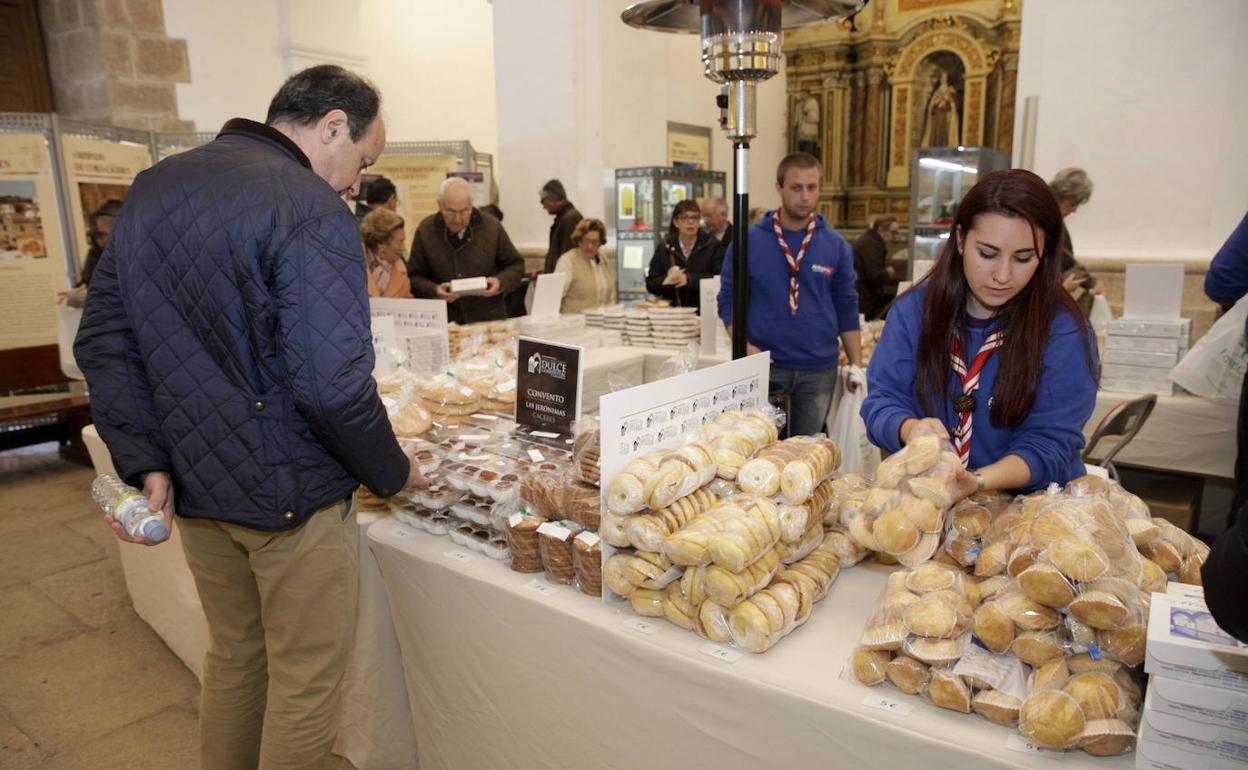 La XI Feria del Dulce Conventual, en la Preciosa Sangre de Cáceres