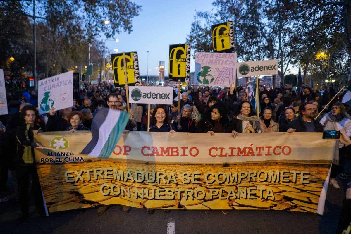Fotos: Participantes extremeños en la marcha por el clima celebrada en Madrid
