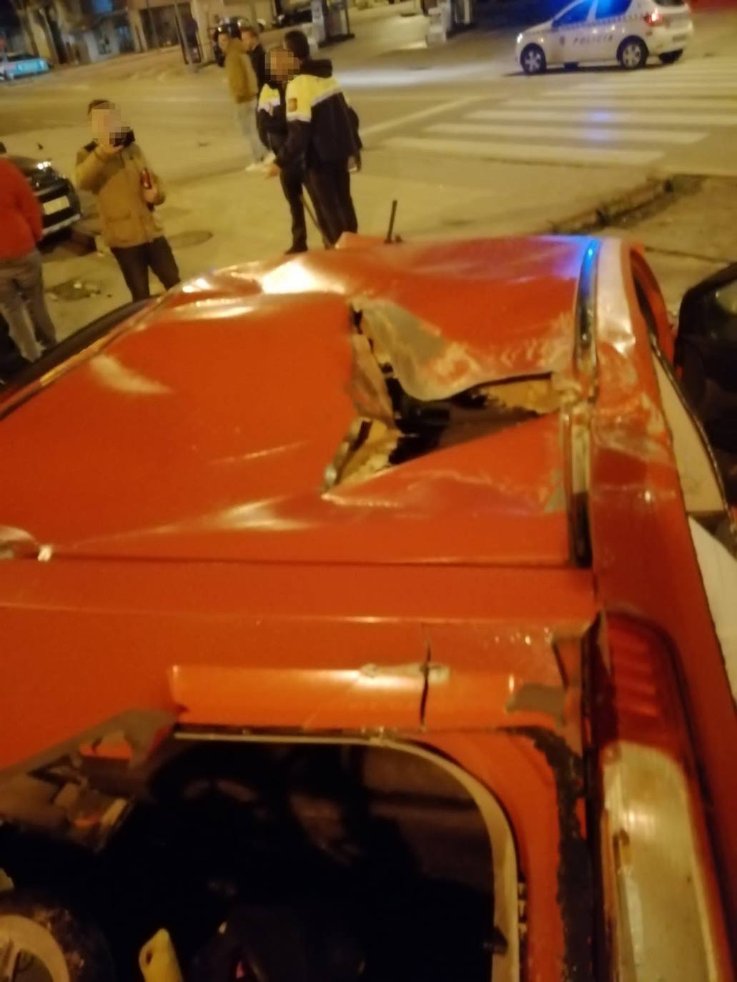 Fotos: Un conductor ebrio resulta herido en Plasencia al embestir a un vehículo en el que viajaban un hombre y su mujer embarazada