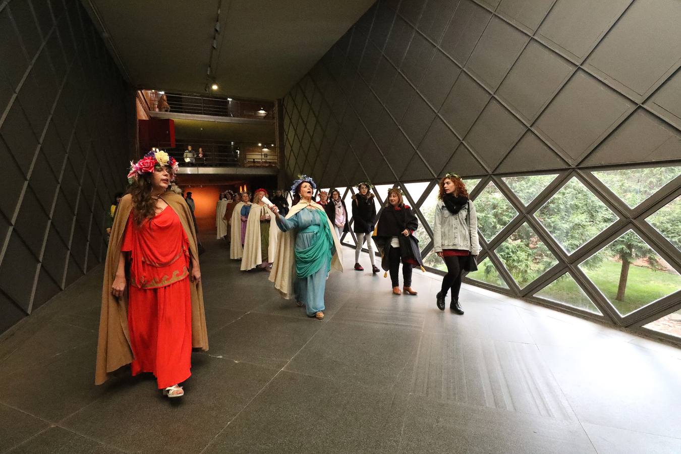 Fotos: El Museo de Arte Romano acoge la fiesta de la Saturnalia