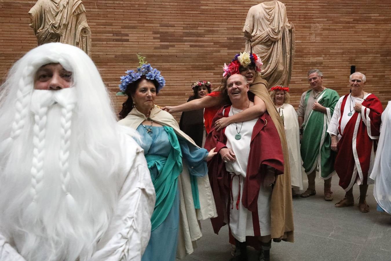 Fotos: El Museo de Arte Romano acoge la fiesta de la Saturnalia