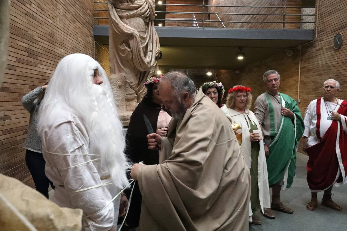 Fotos: El Museo de Arte Romano acoge la fiesta de la Saturnalia