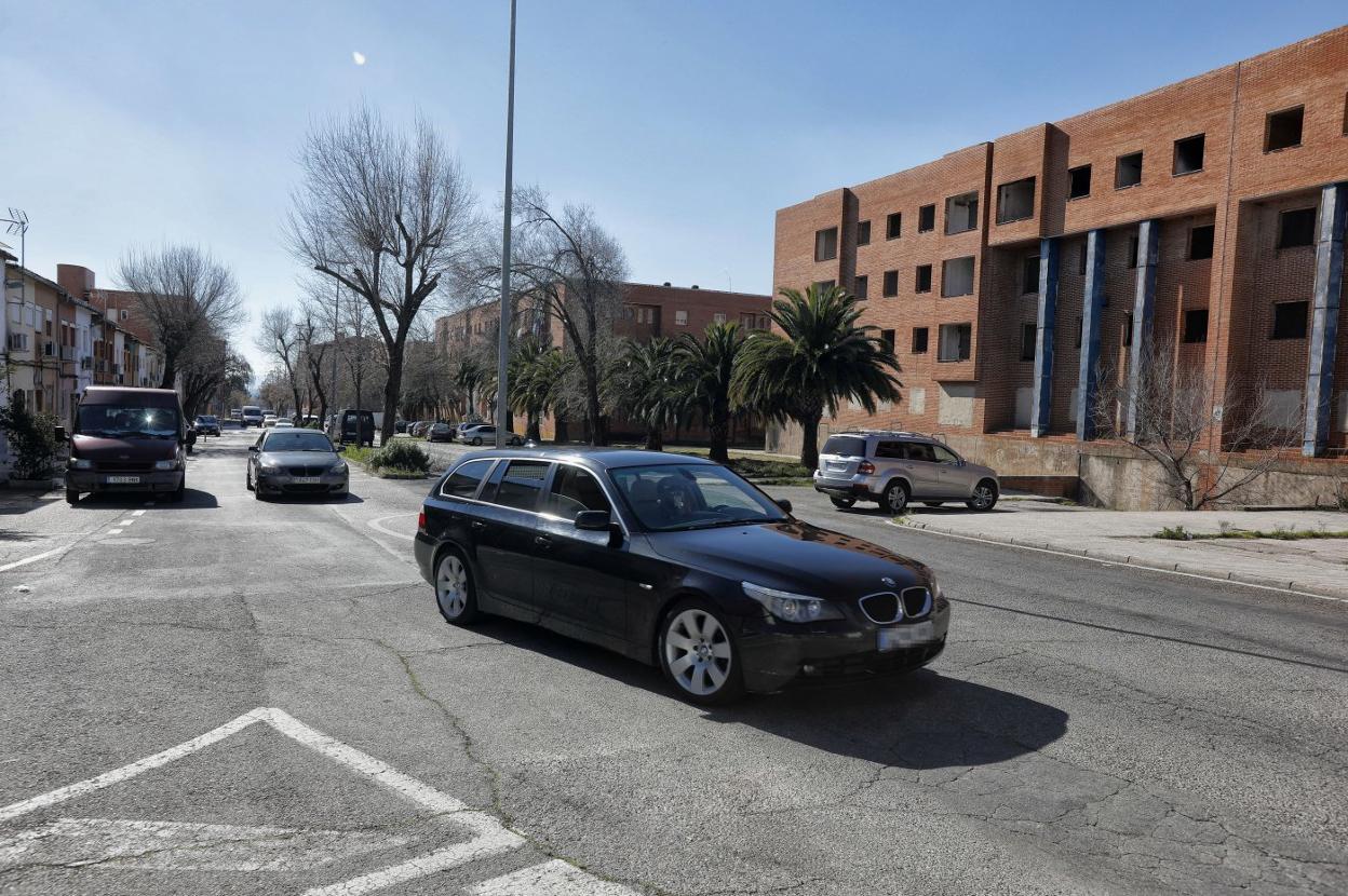 La banda surtía a vendedores de droga en el barrio de Aldea Moret. :: hoy