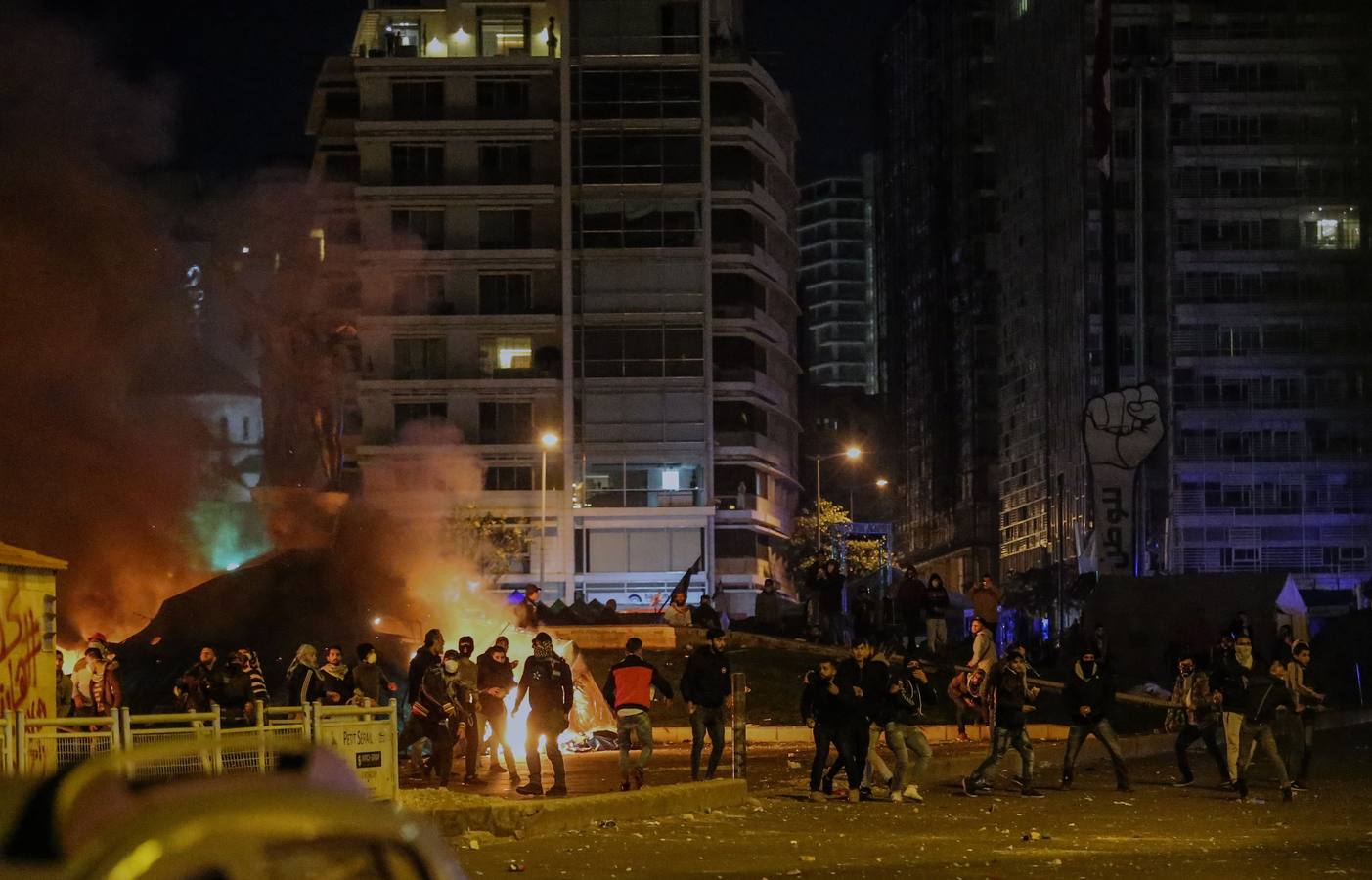 Fotos: Enfrentamientos entre policías y manifestantes en Beirut