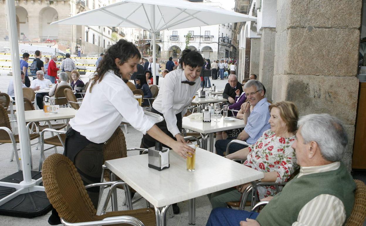 Extremadura es la región donde más crecen las ventas del sector servicios 