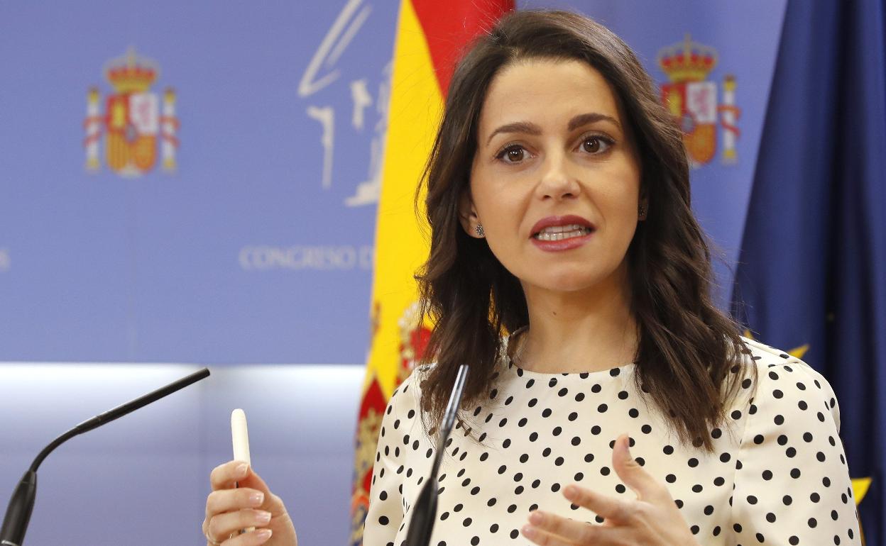 Arrimadas, durante su comparecencia este viernes en el Congreso. 