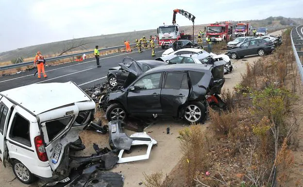 Accidente múltiple en 2017 en la autovía EX-A1 a la altura de Galisteo. :: HOY