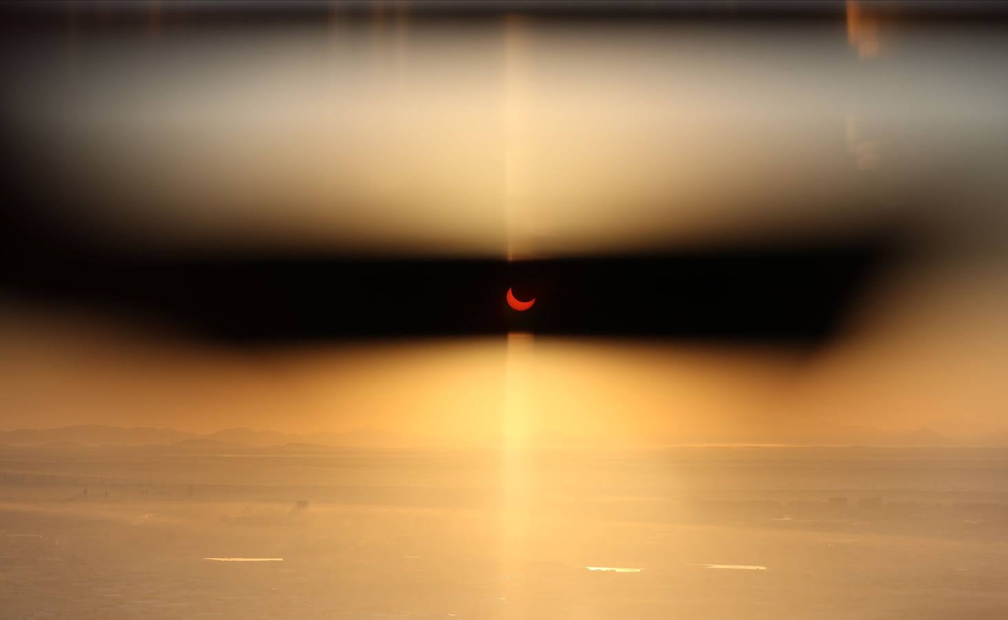 Fotos: Eclipse solar en los Emiratos Arabes Unidos
