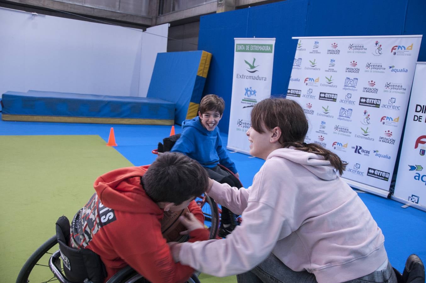 Fotos: La feria de la juventud Iberocio de Badajoz llega con novedades como un área de voluntariado o un pasaje del terror