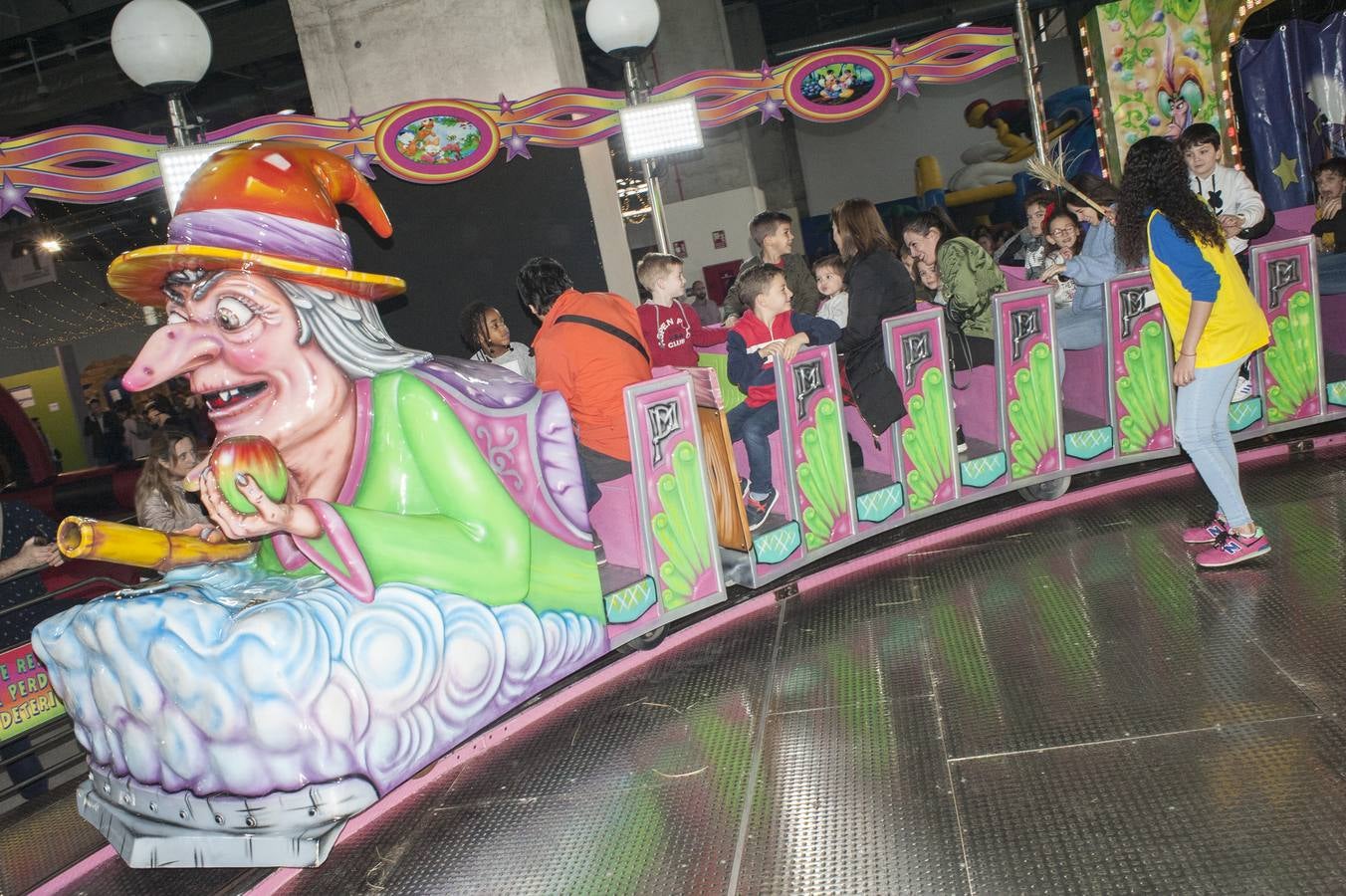 Fotos: La feria de la juventud Iberocio de Badajoz llega con novedades como un área de voluntariado o un pasaje del terror