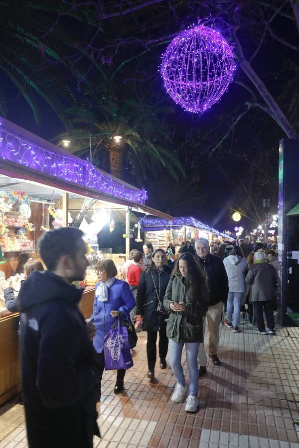 Fotos: El mercadillo navideño de Cánovas