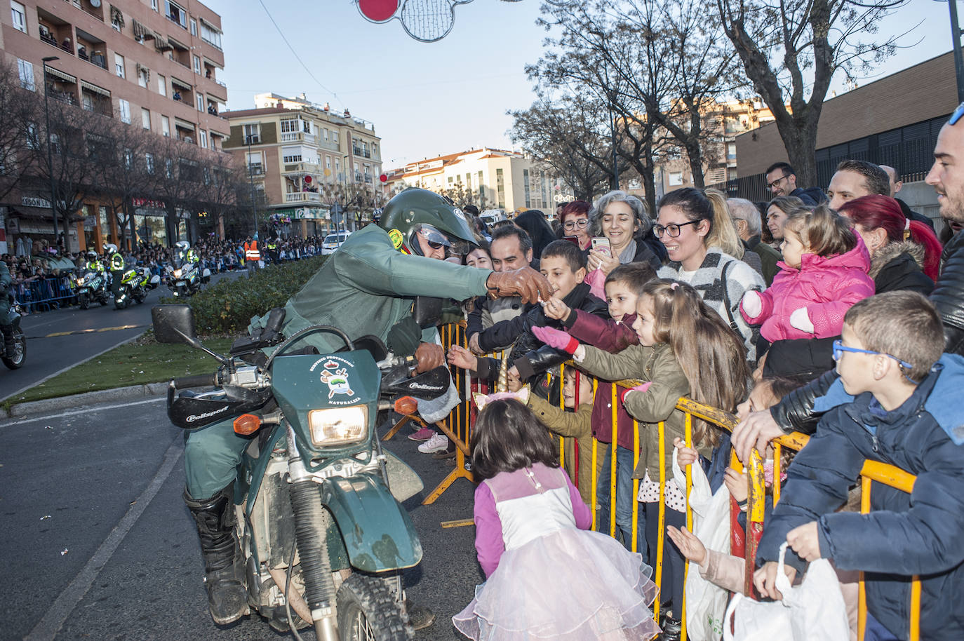 Fotos: Los Reyes Magos llenan de ilusión Badajoz