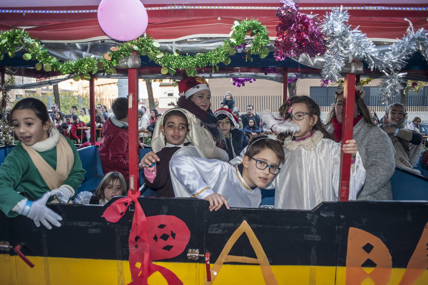 Fotos: Los Reyes Magos llenan de ilusión Badajoz