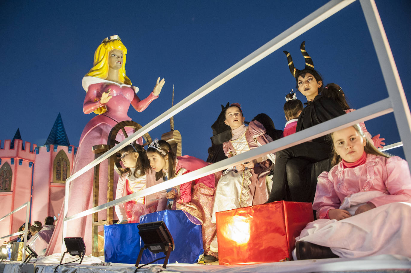 Fotos: Los Reyes Magos llenan de ilusión Badajoz