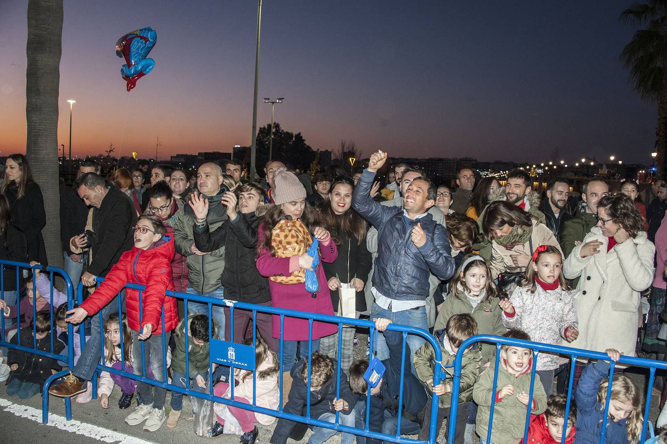Fotos: Los Reyes Magos llenan de ilusión Badajoz