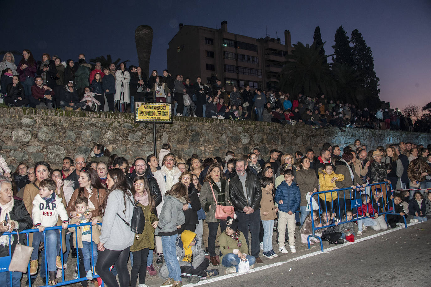 Fotos: Los Reyes Magos llenan de ilusión Badajoz