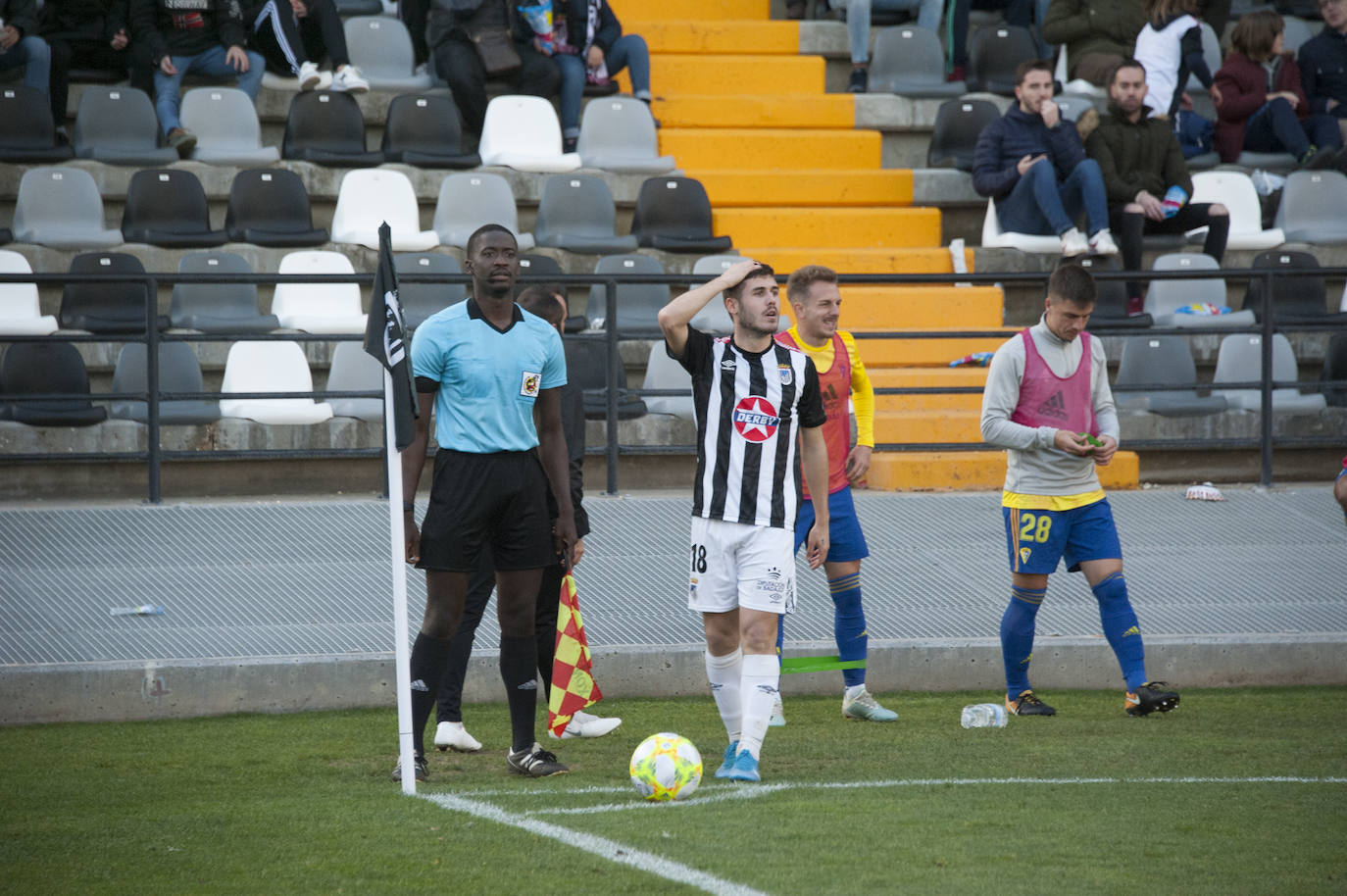 Fotos: Las mejores imágenes del CD Badajoz-Cádiz