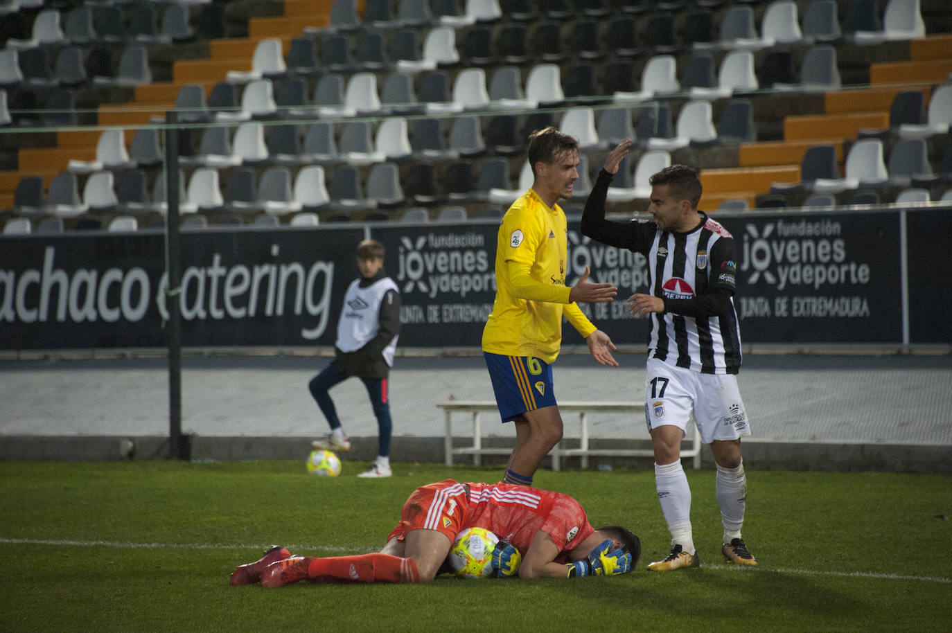 Fotos: Las mejores imágenes del CD Badajoz-Cádiz