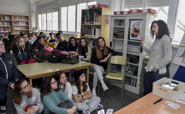 Charla en el instituto Reino Aftasí.