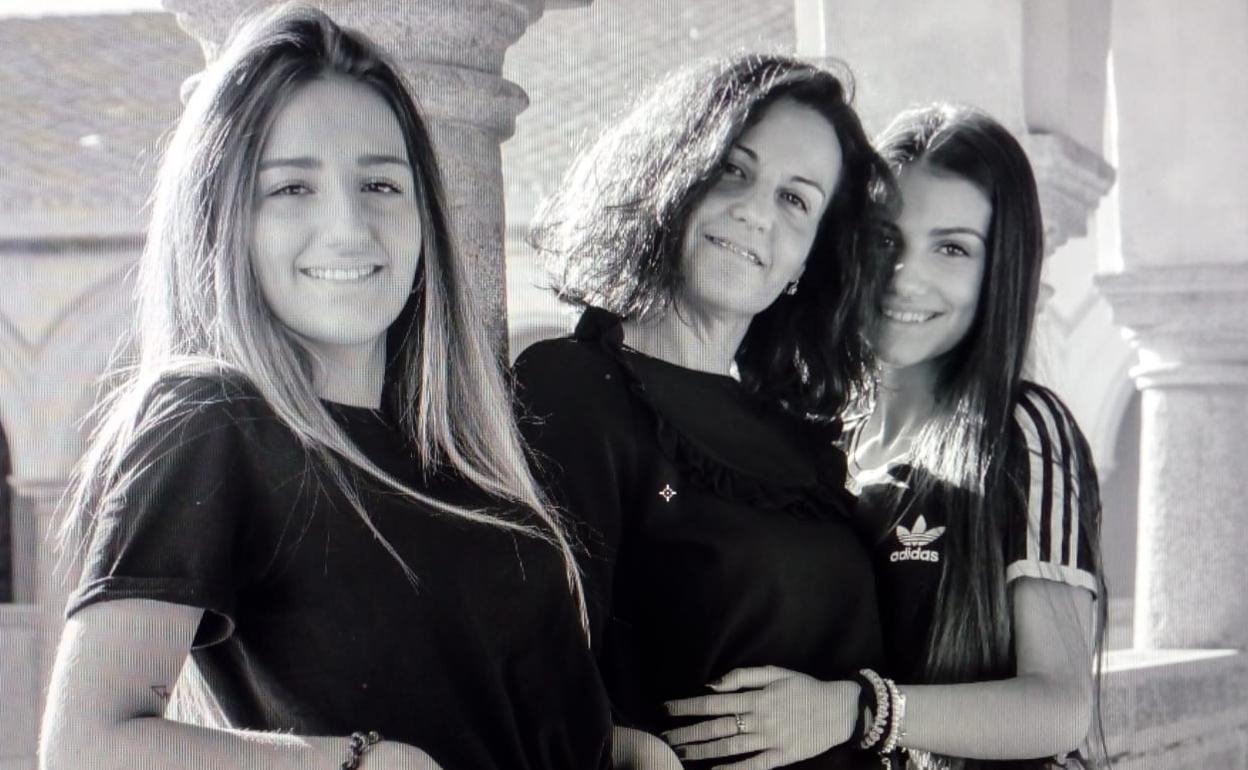 Juan Carlos Delgado presenta la exposición «Madres e Hijas»