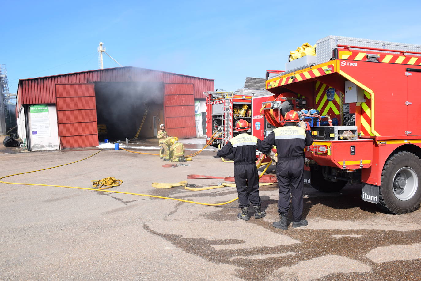 Fotos: Incendio en una nave agrícola en Trujillo