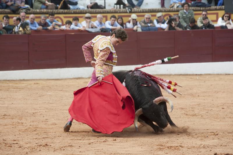 Alarde de torería y valor de Emilio de Justo y Ginés Marín para abrir la puerta grande. 