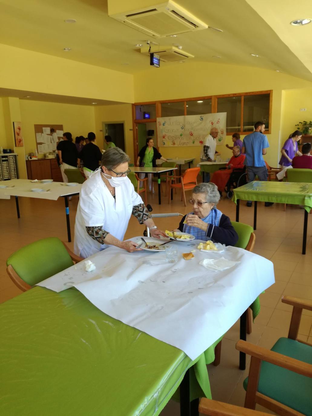 Fotos: Encierro en una residencia en Losar de la Vera